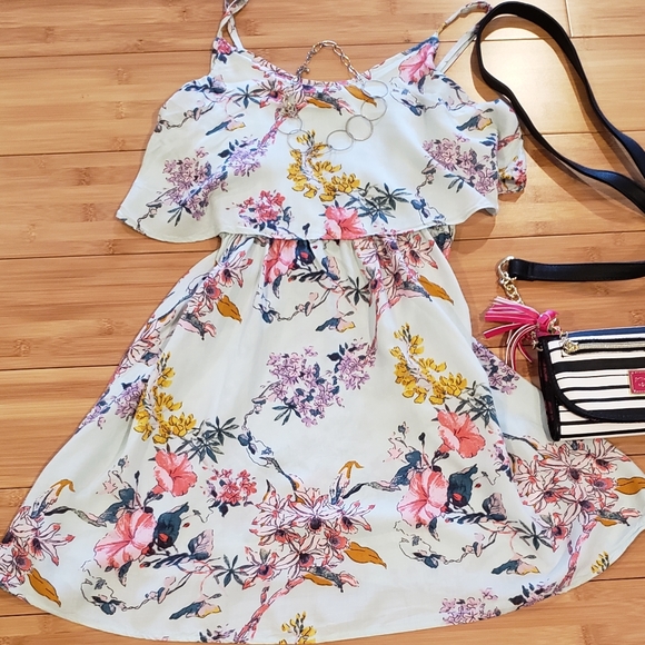 Divided Dresses & Skirts - Divided By H&M Floral Womens Dress